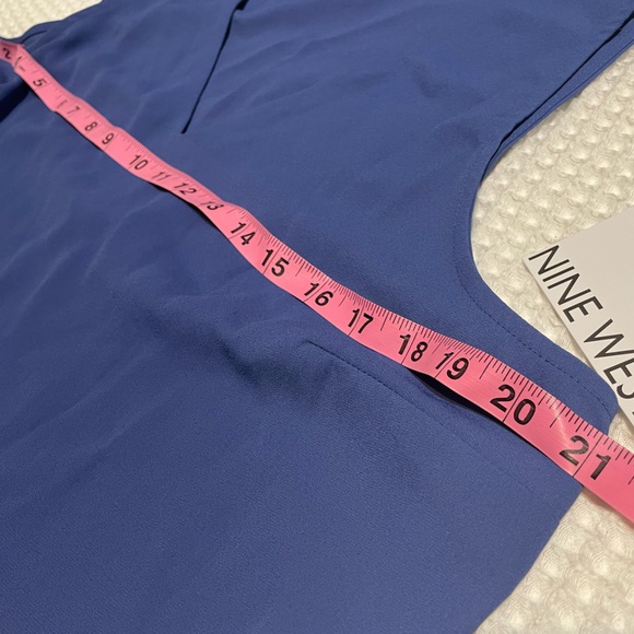 NWT - Nine West V-Neck Blue Sleeveless Top - Picture 7 of 7